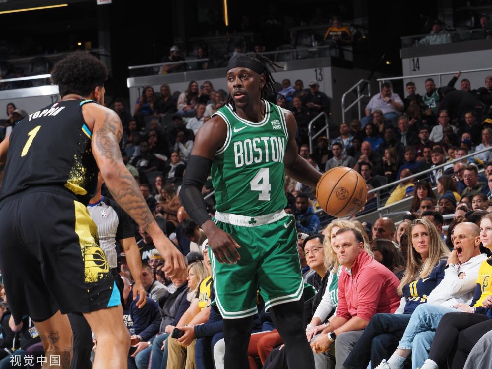 球给郑钦文 球给郑钦文