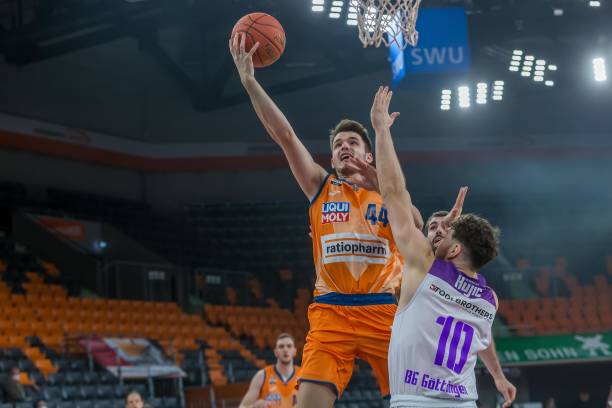 本场比赛中 本场比赛中