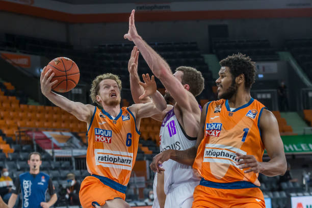 场至关重要 场至关重要